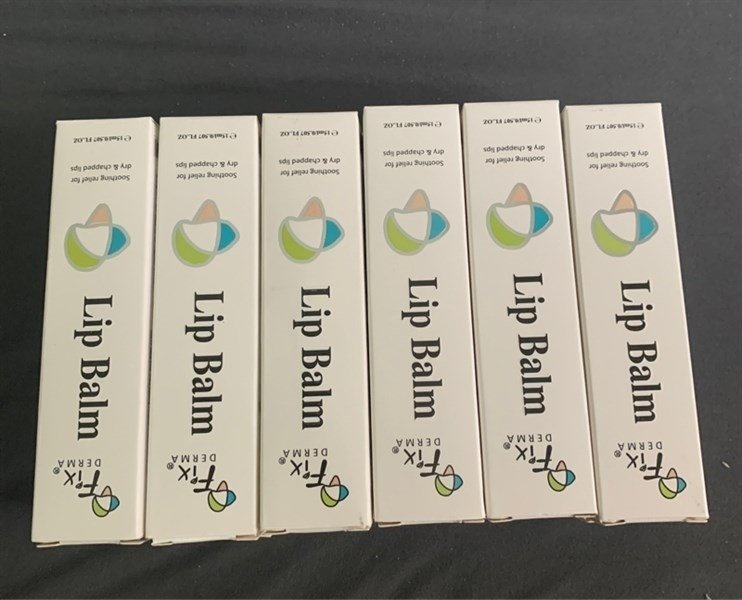 Son dưỡng môi Fixderma Lip Balm