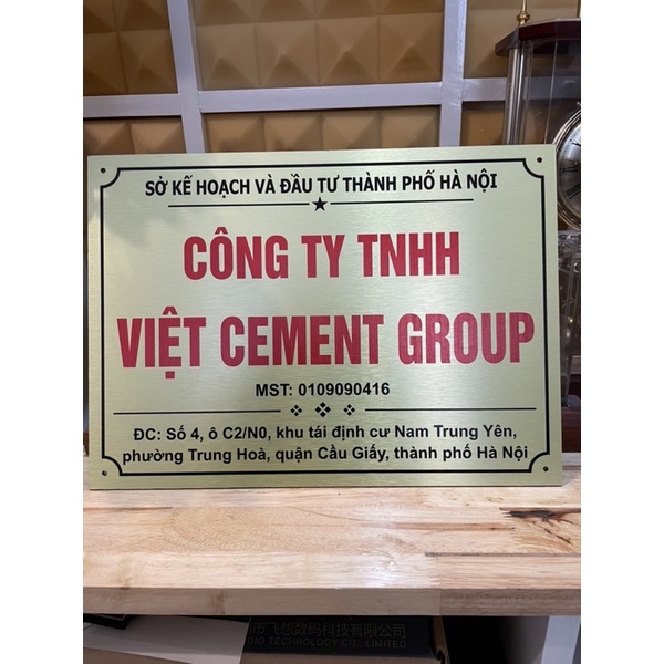 Biển Công ty bằng mica KT 25 x 35cm