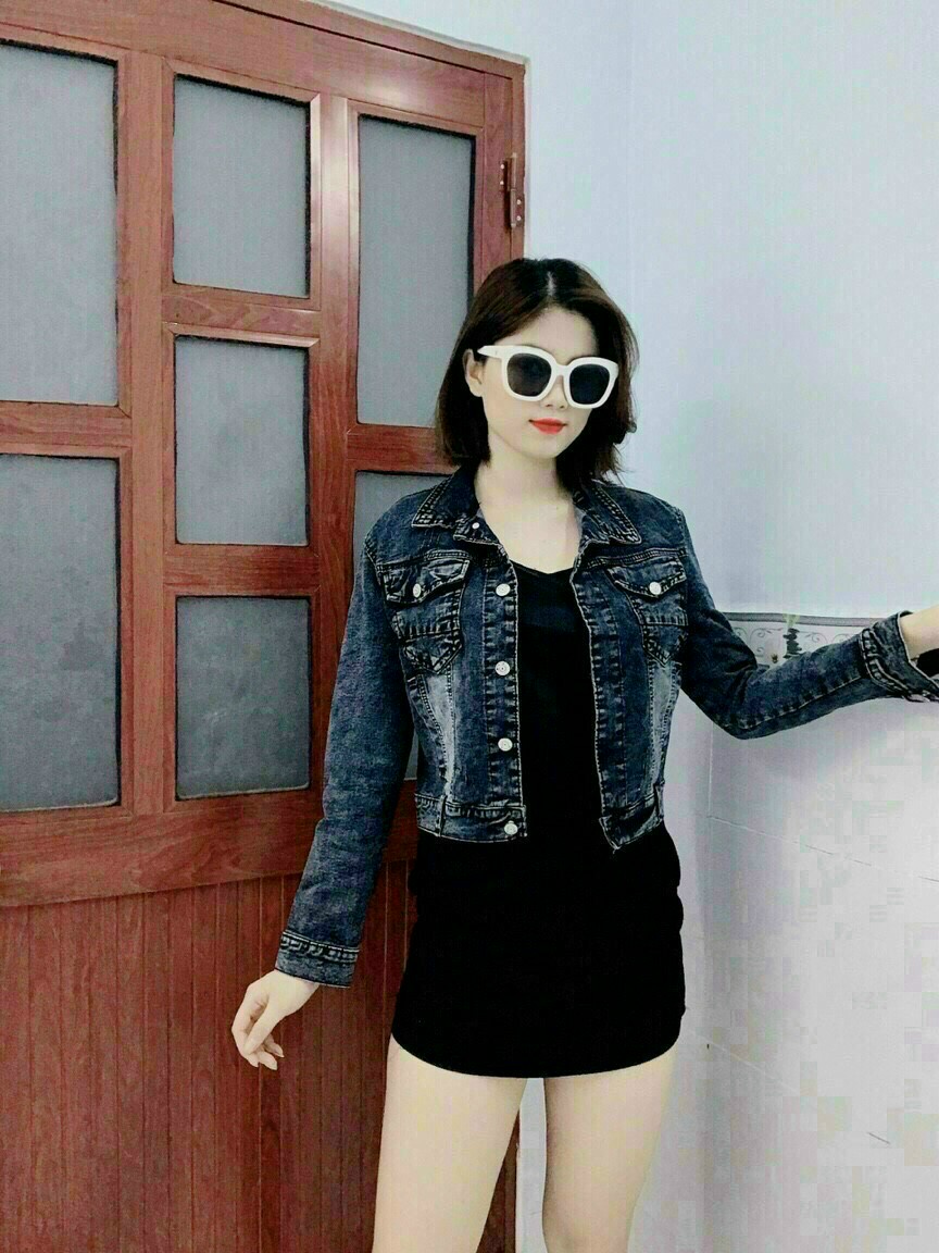 Áo khoác jean nữ body- đen bạc- size M L