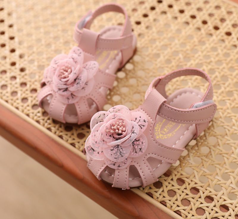 Giày sandal đính hoa đế mềm cho bé gái phong cách Hàn Quốc size 16-20