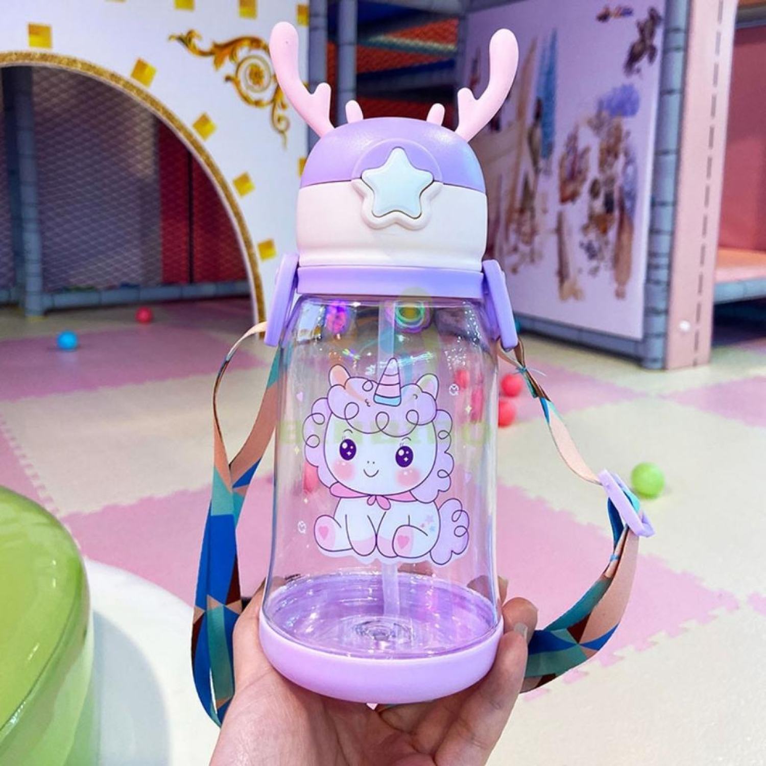 Bình đựng nước có vòi hút cute cho bé đi học