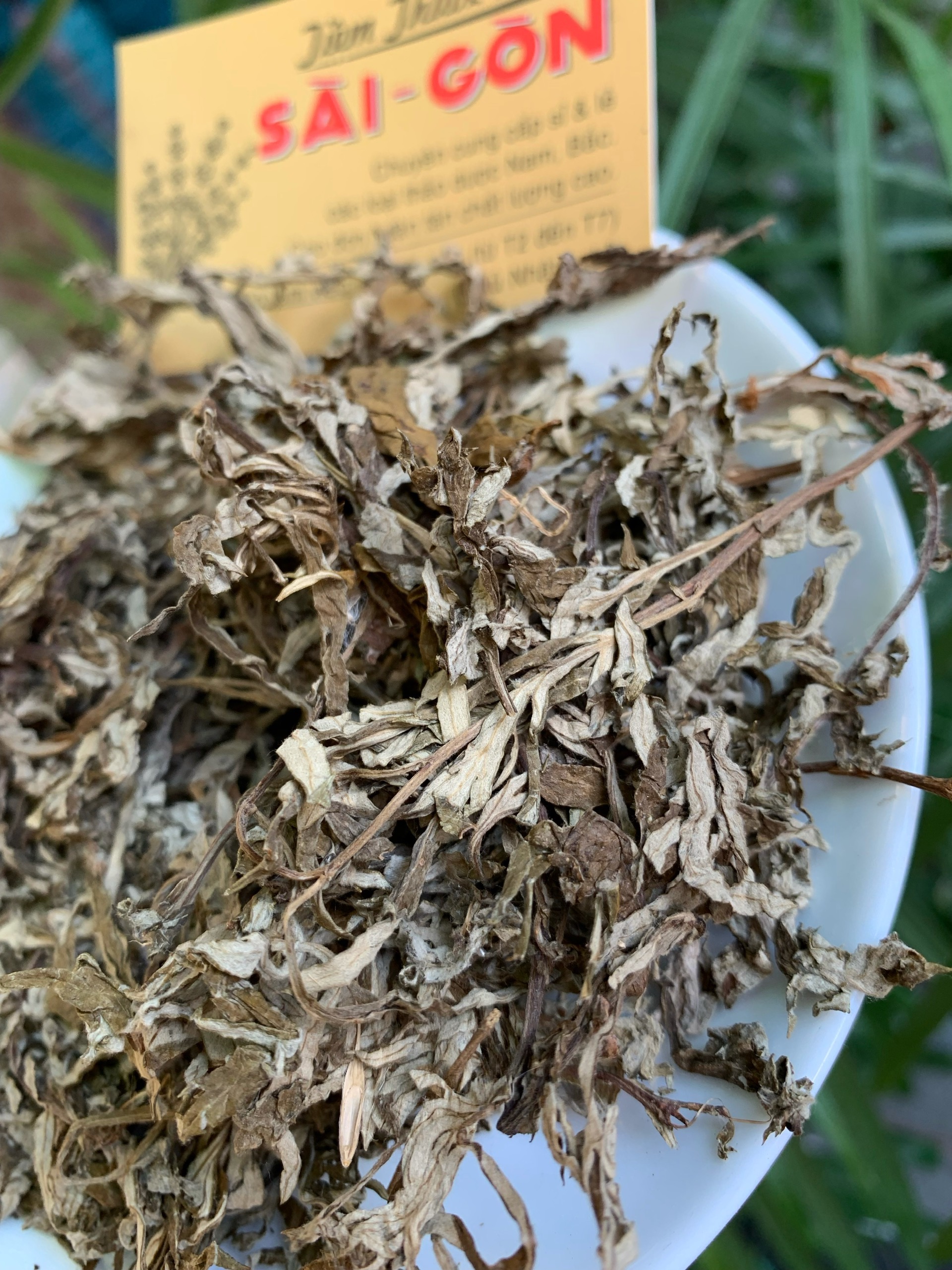Lá ngãi cứu khô 100gram