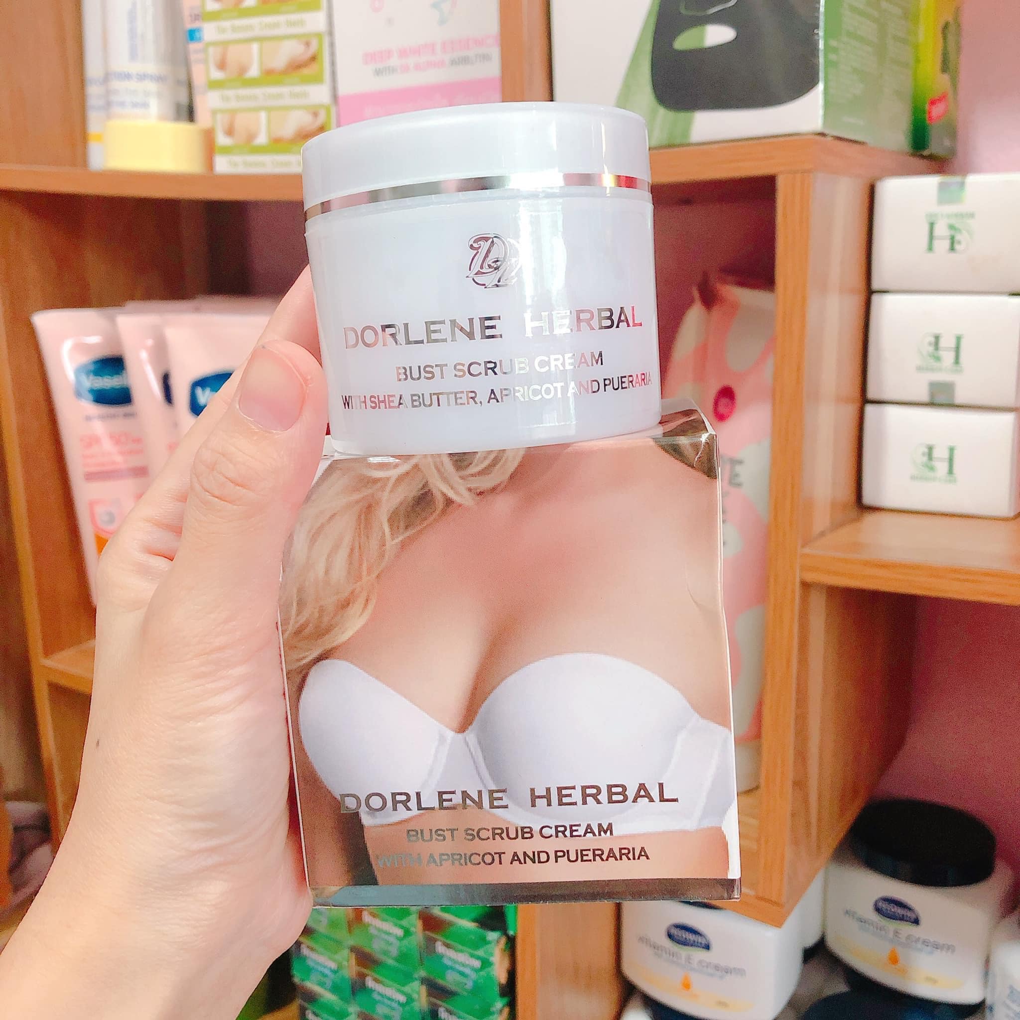 Kem nở ngực Dorlene Herbal Thái Lan