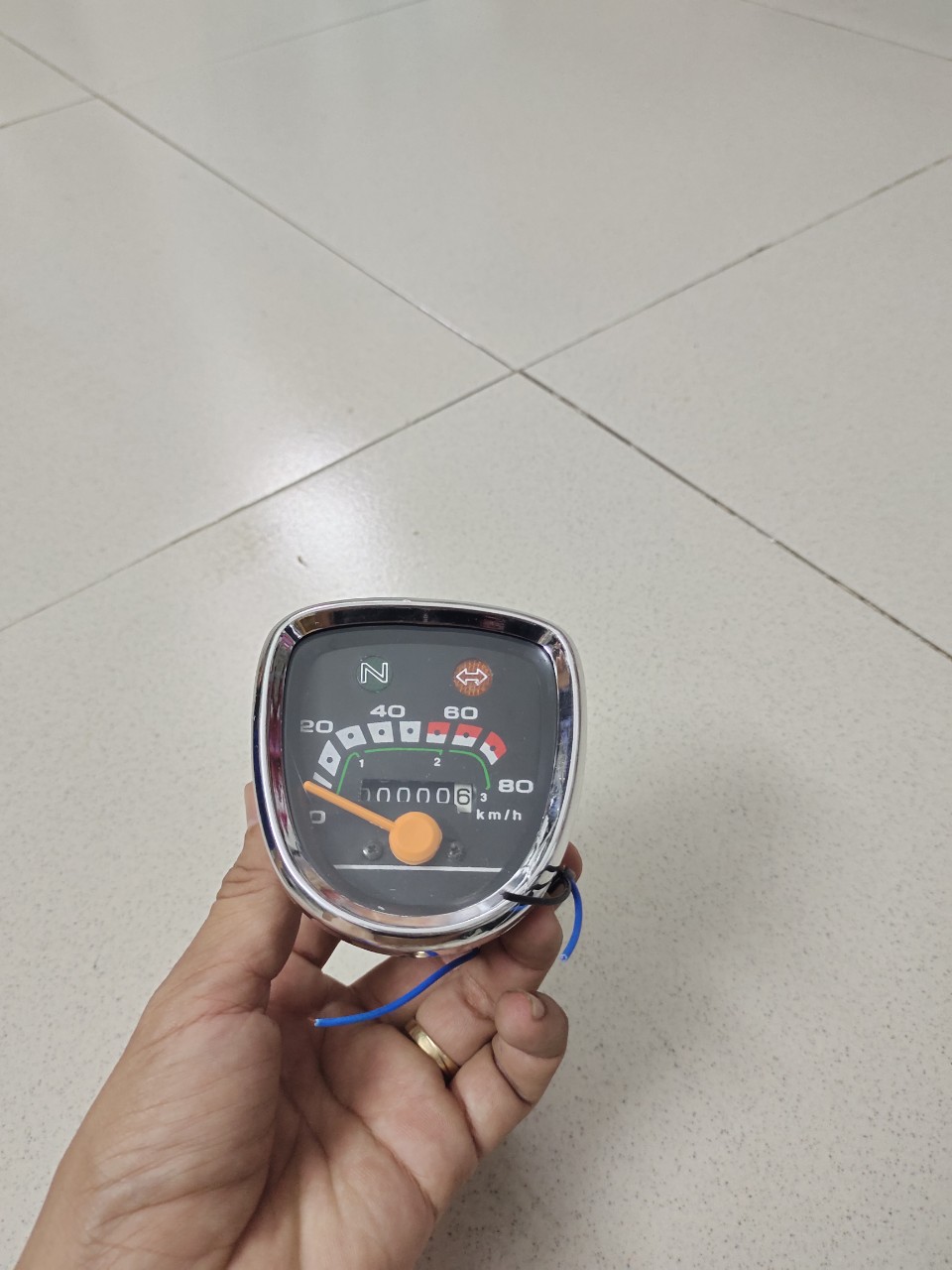 ĐỒNG HỒ- XE CUB 81 -kim vàng