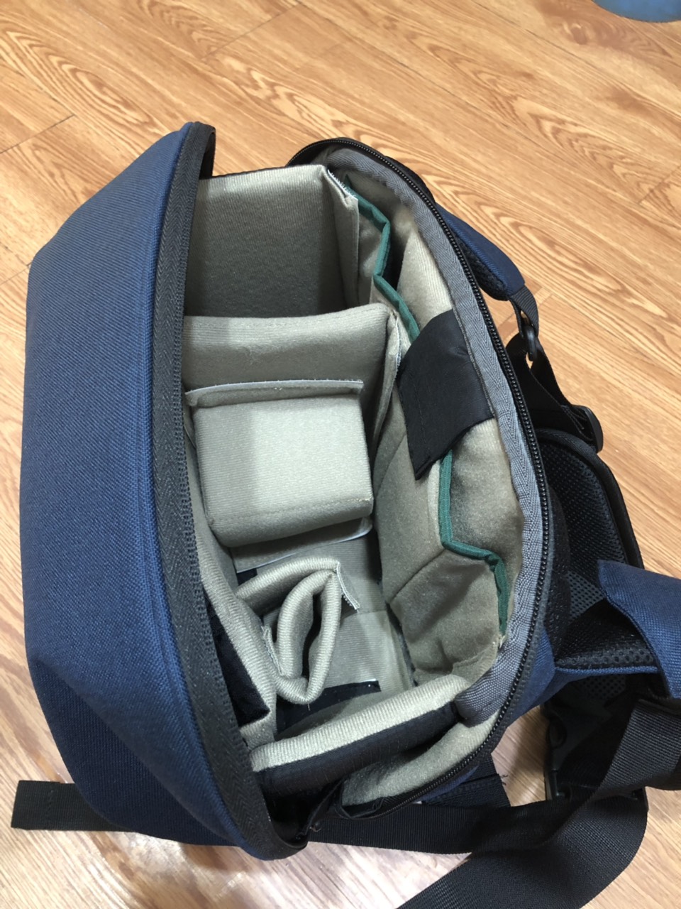 Túi máy ảnh thao tác nhanh Quick Escape Sling M