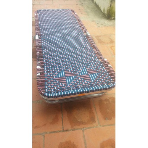 Giường gấp văn phòng
