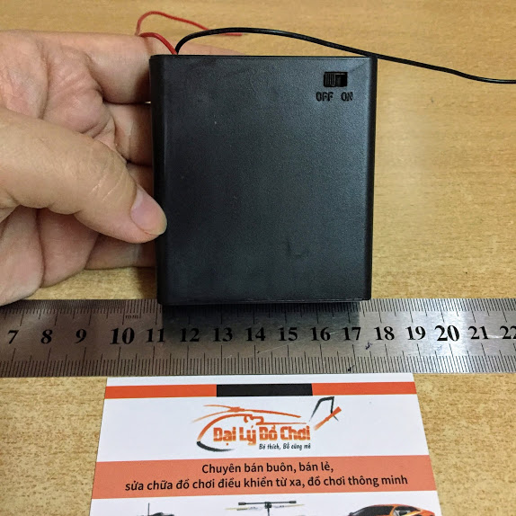 Khay pin có nắp đậy kèm công tắc loại 2 pin 3 pin 4 pin để chế tạo đồ chơi chạy pin