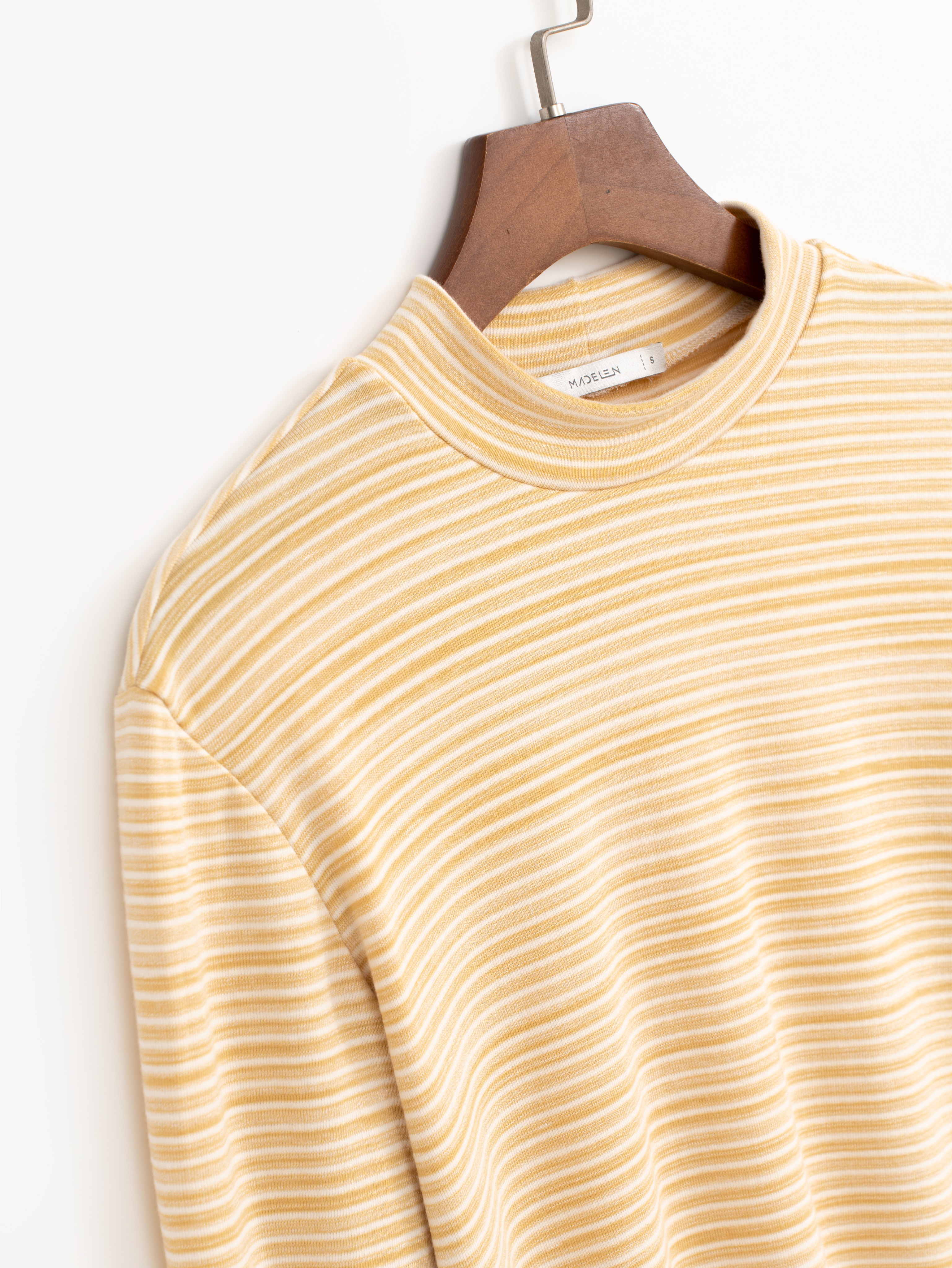 Áo sweater kẻ dài tay cổ 3F MADELEN