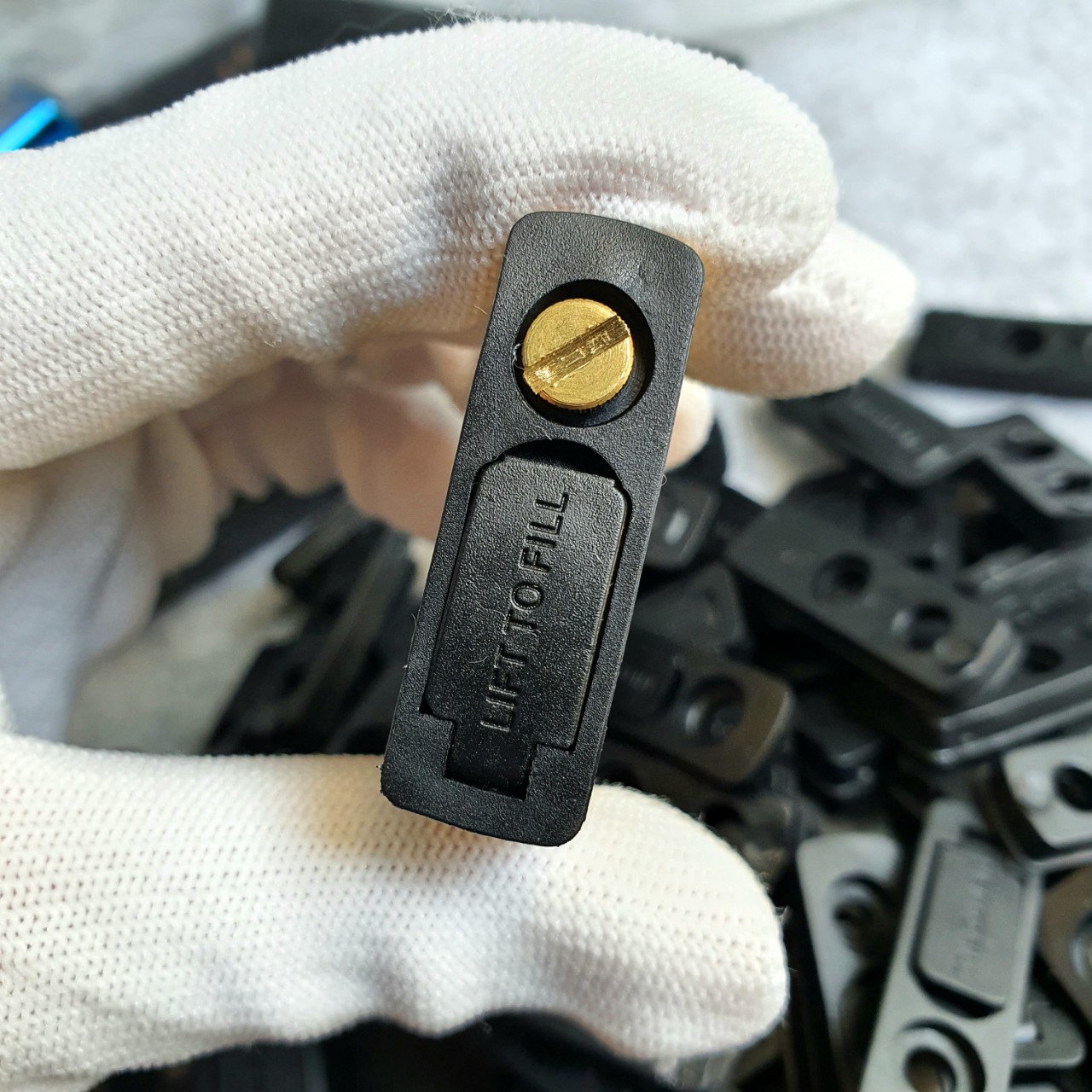 Combo 5 Cái Đít Nhựa Giữ Kin Xăng Cho Bật Lửa Zippo