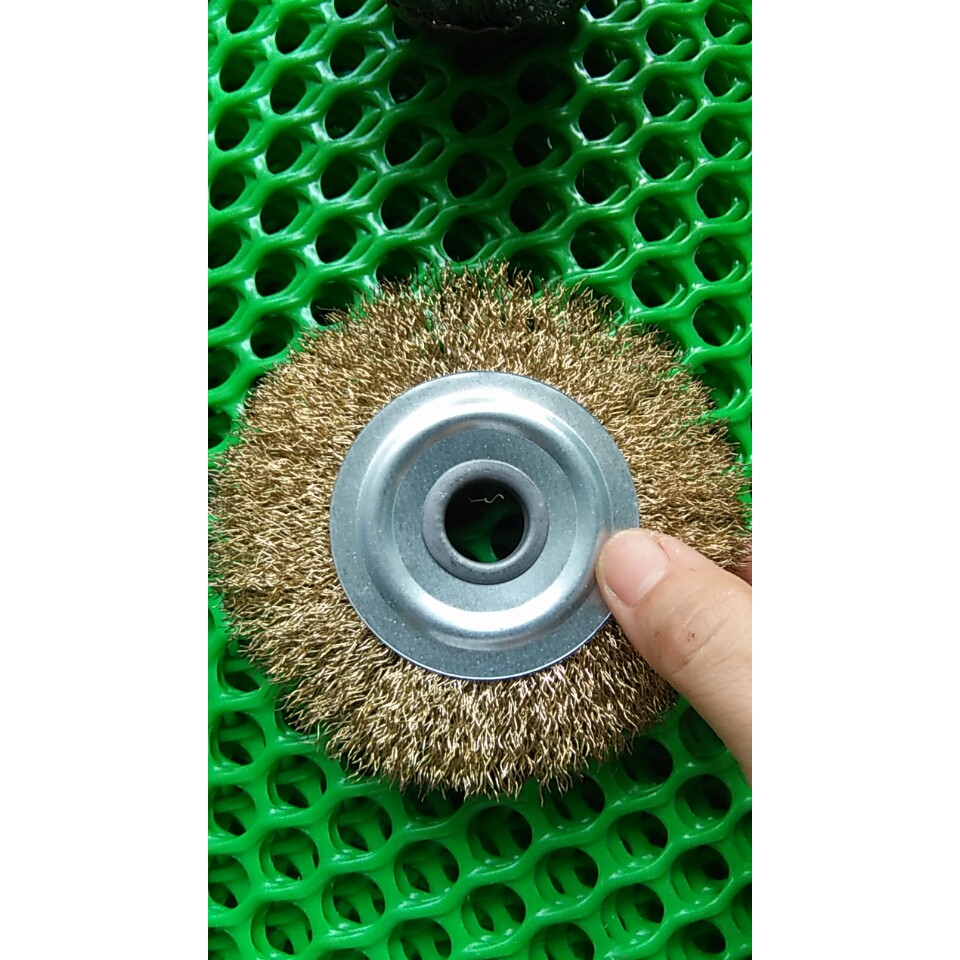 Bánh cước vàng và chén cước dày