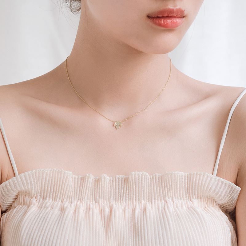 Dây Chuyền Bạc Nữ Hình Lá Phong, Dây Bạc Nữ Thanh Mảnh Sang Chảnh Xi Bạch Kim - DB2677 - Bảo Ngọc Jewelry