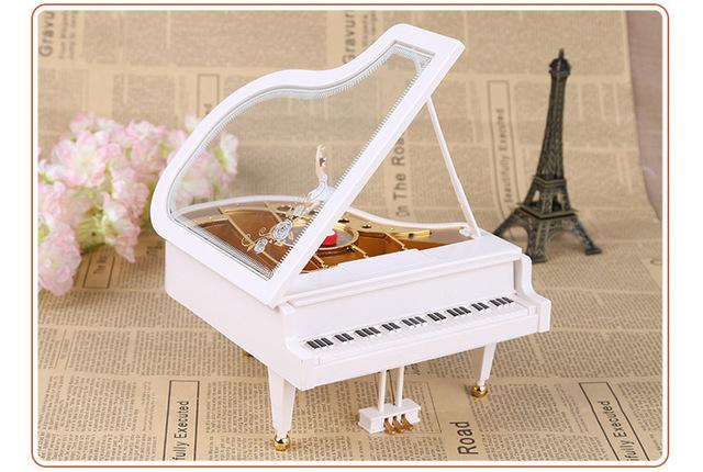 PIANO MUSIC BOX MG - 23
