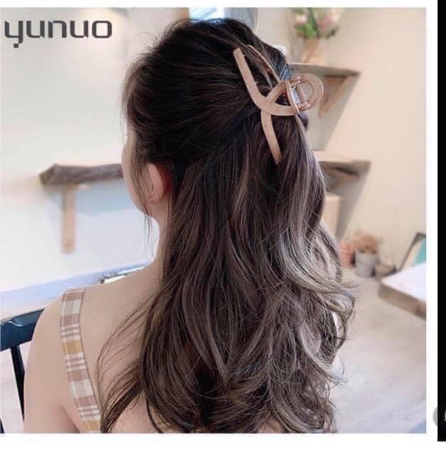 Sét 5 kẹp tóc, cột tóc ngọc trai- Sét 5 ngoạm tóc túi zip sang chảnh