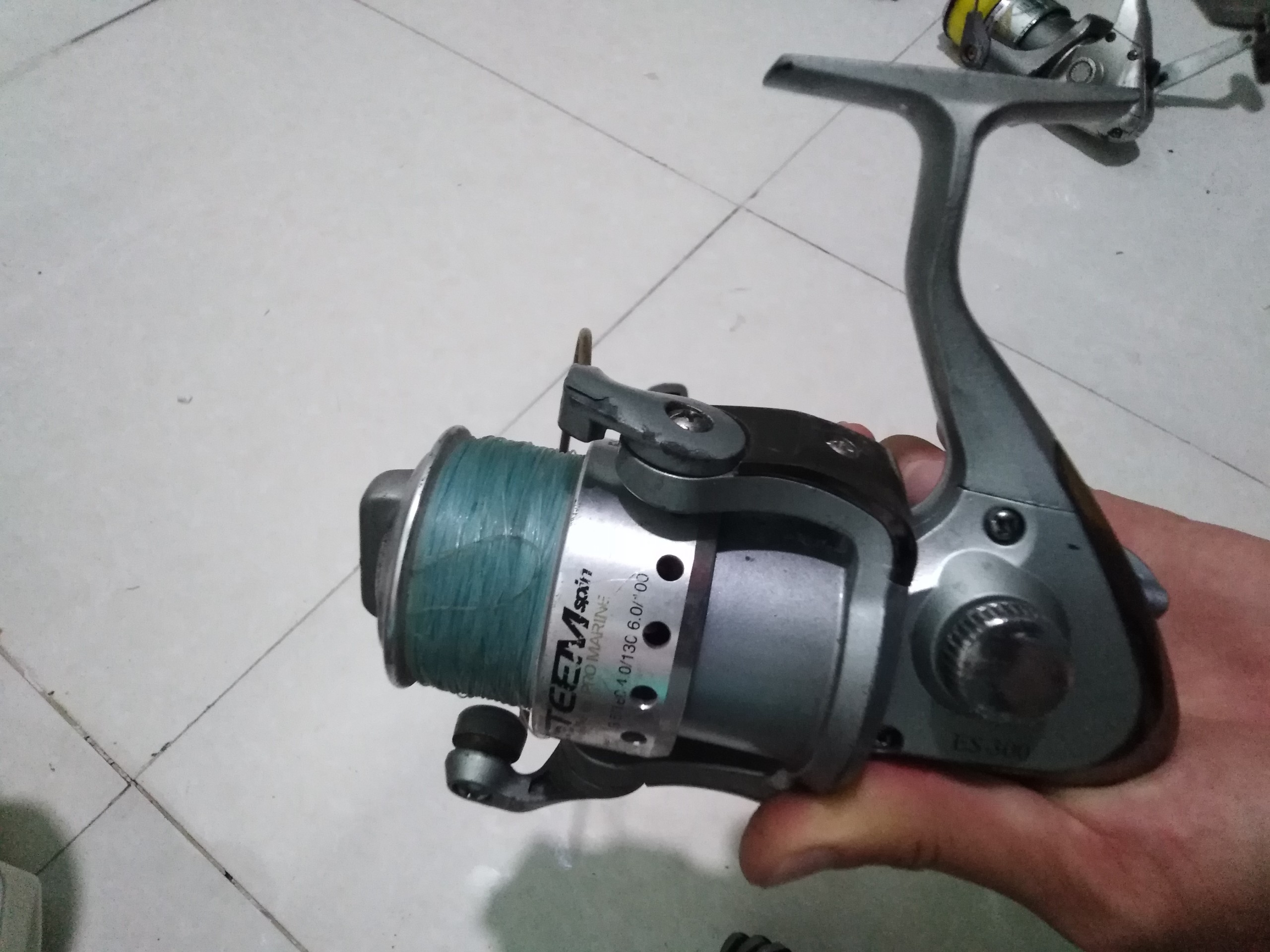 Máy câu bãi nhật Esteem spin