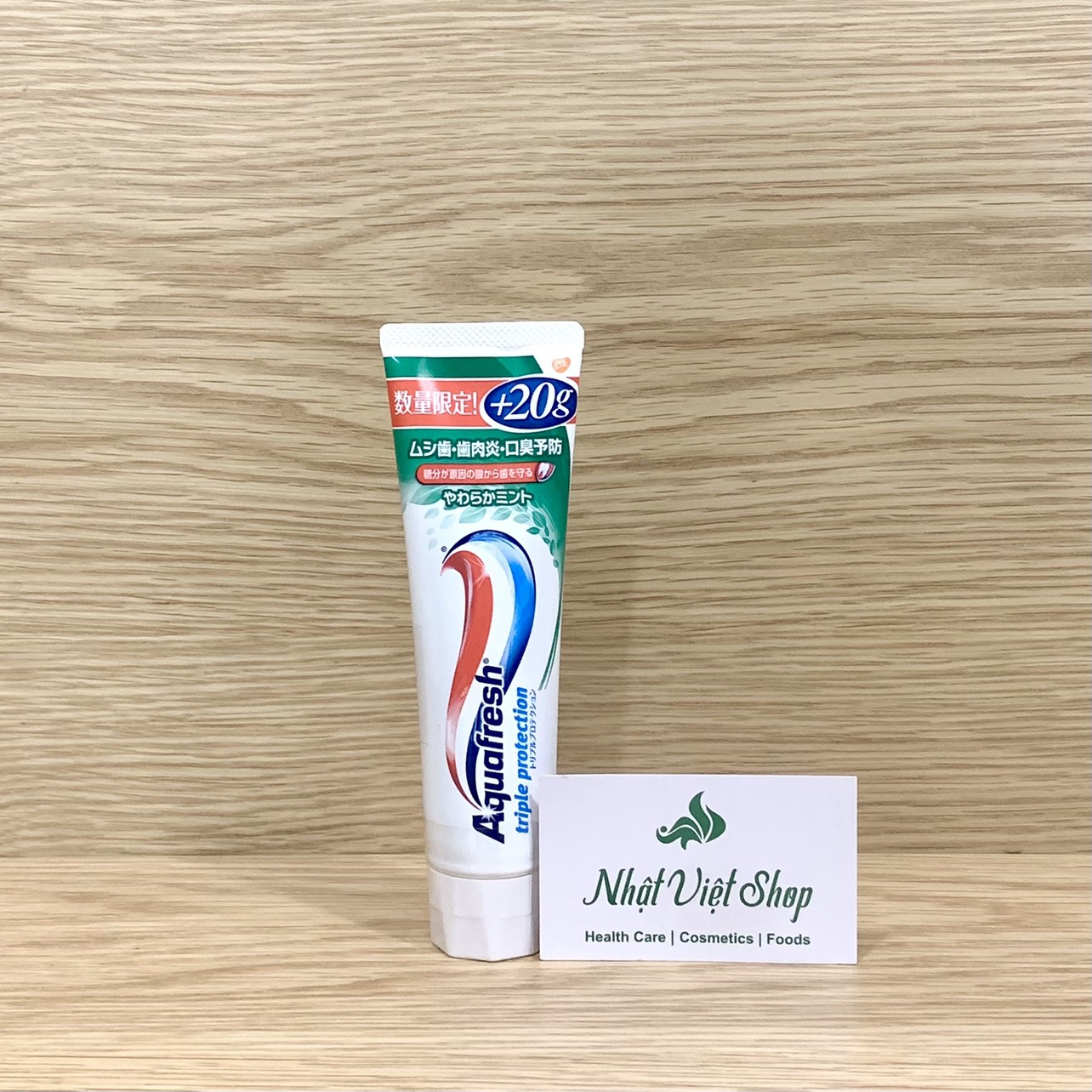 Kem Đánh Răng Aquafresh Triple Protection Nhật Bản 140g