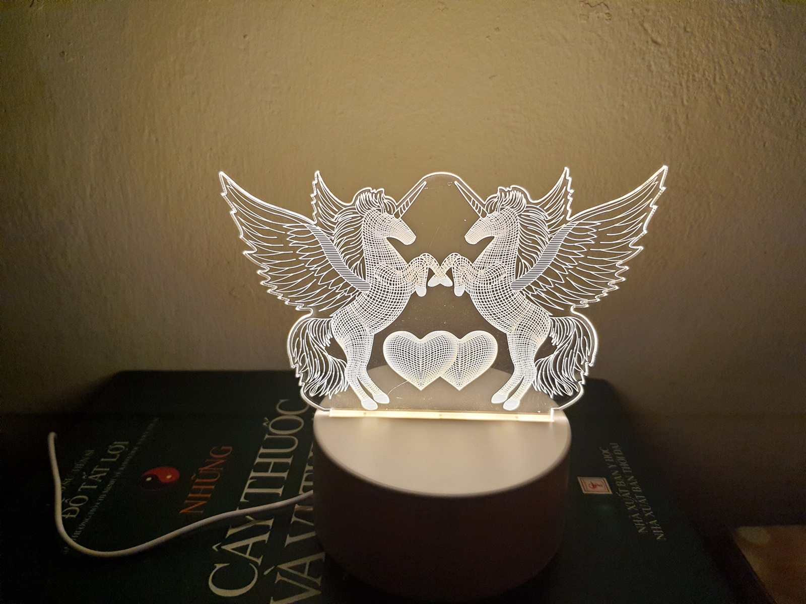 Đèn led 3D trang trí để bàn: mẫu Nụ hôn đầu