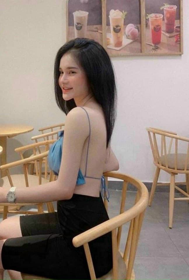 [HCM]ÁO dây cột lưng nhún kate  có mút ngực