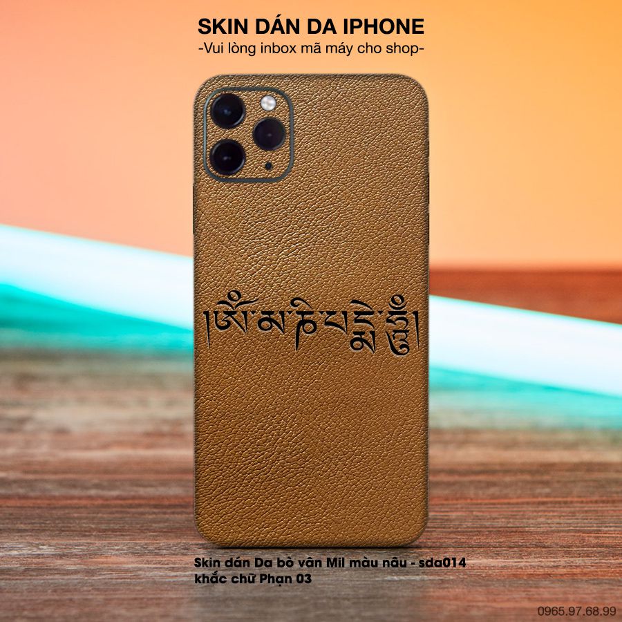 Miếng dán da khắc hình chữ Phạn cho iPhone