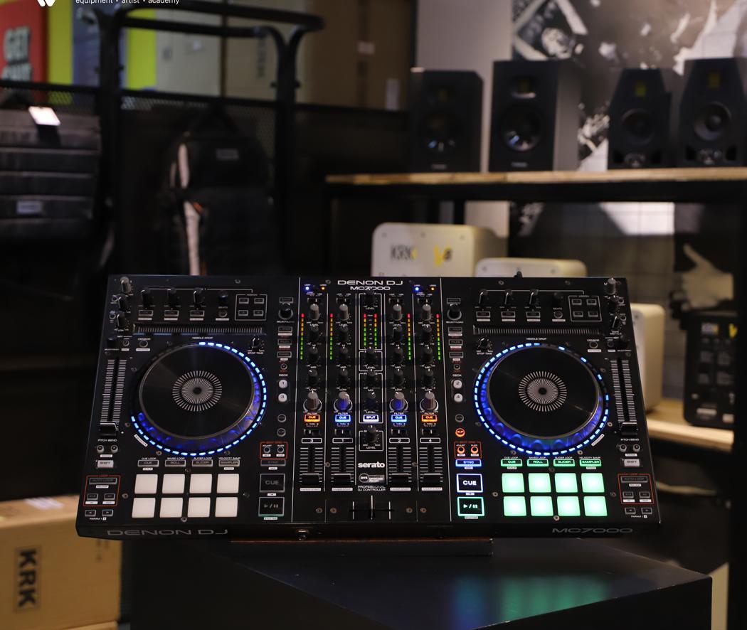 Bàn Denon DJ MC7000
