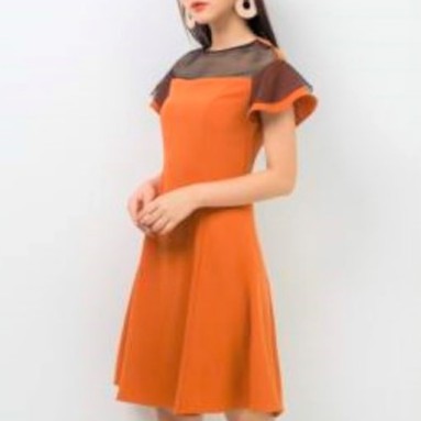 Đầm nữ phối lưới HeraDG - SDC19038D