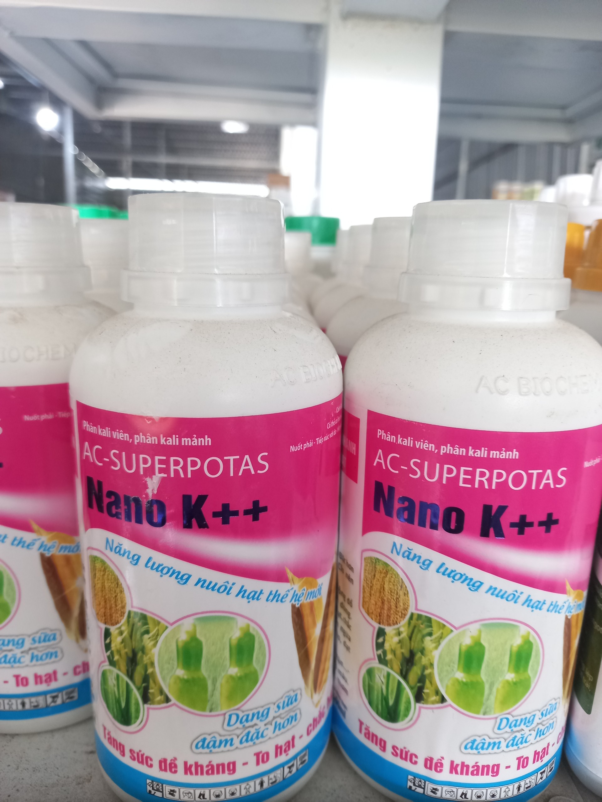 Phân kali viên, kali mảnh NANO K++ dạng sữa (chai 500ml)