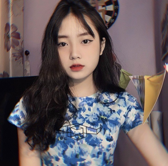 [HCM]Áo croptop loang màu