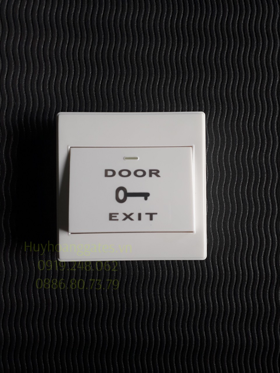 Công Tắc Door Exit