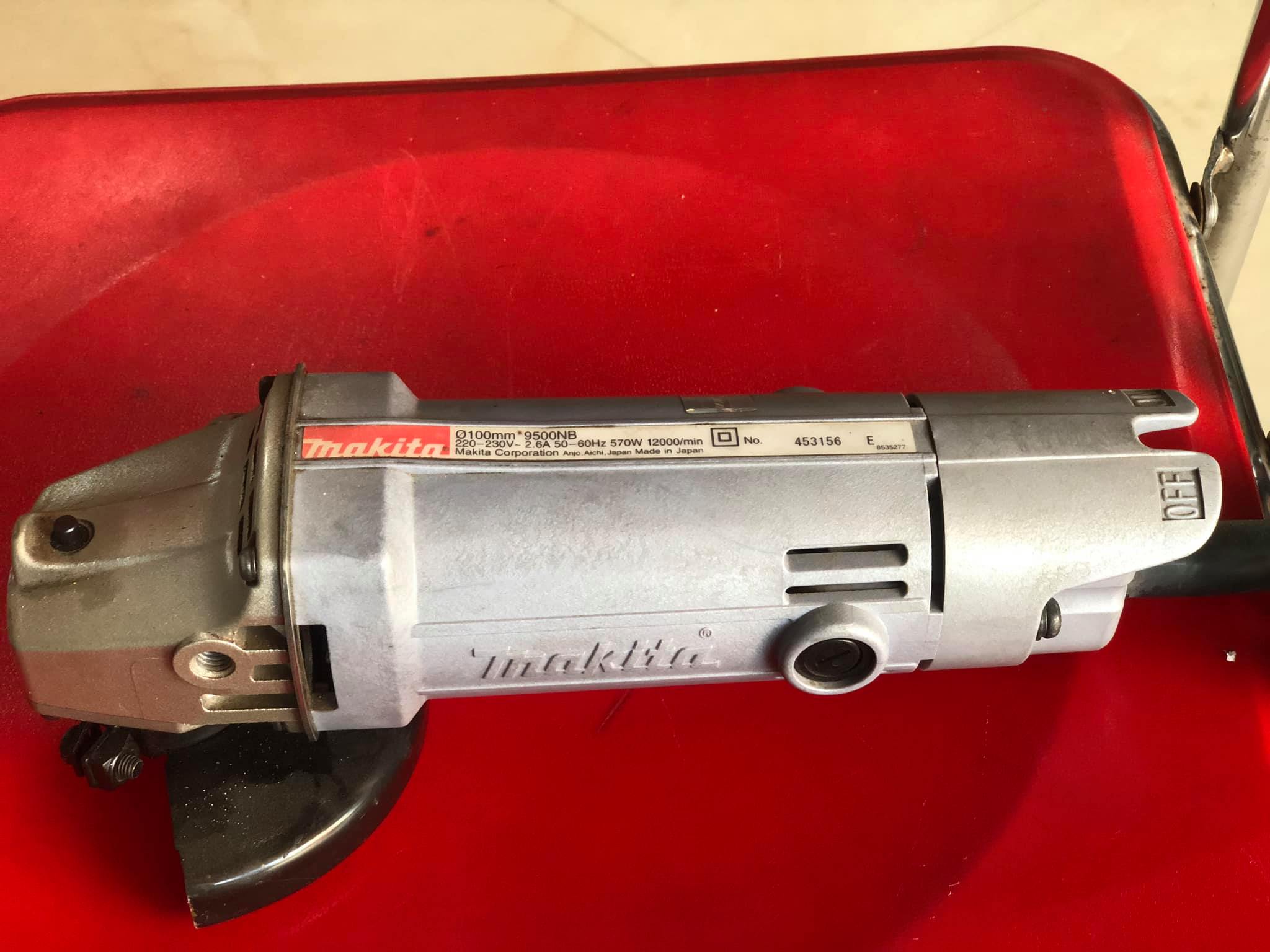 Máy mài góc Makita 9500NB
