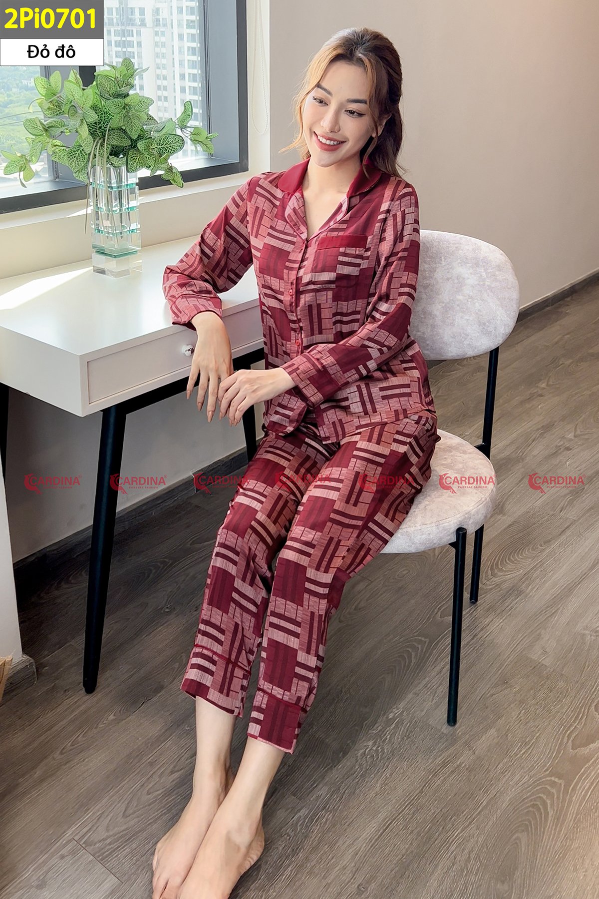 Mã 2PI07 - Bộ pijama lụa dài tay phối cổ Cardina