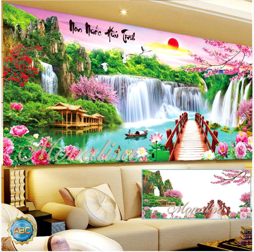 Tranh đính đá Non Nước Hữu Tình Y8264 kích thước 130cm x 60cm. Màu sắc tươi tắn, hạt đá ABC cao cấp.Vải chart in chuẩn 100%, hạt đá chất lượng cao Phụ kiện đầy đủ, in màu chính xác. Không Phải tranh thành phẩm