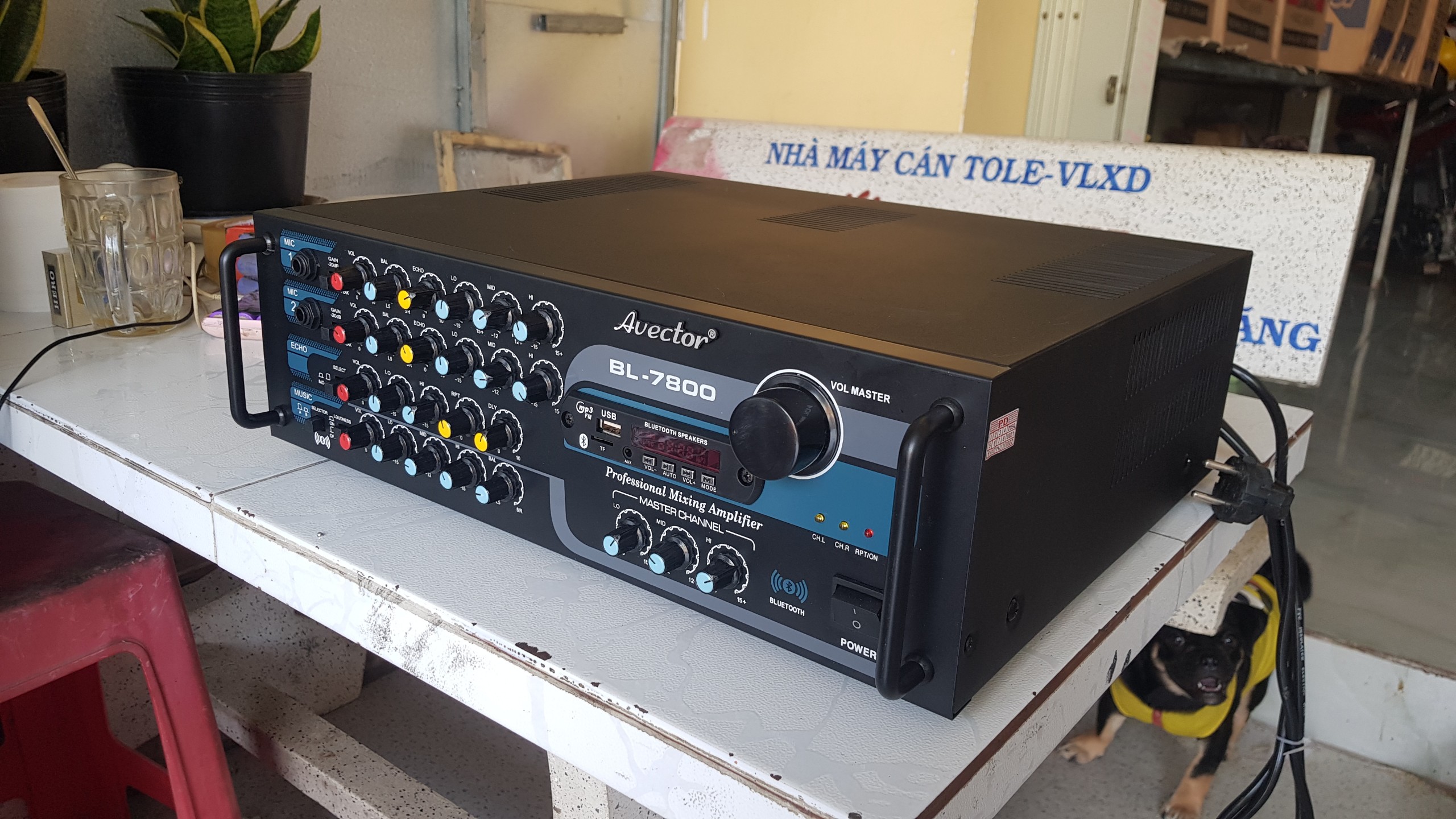 Amply bluetooth karaoke nghe nhạc avecor 7800BL 12 SÒ