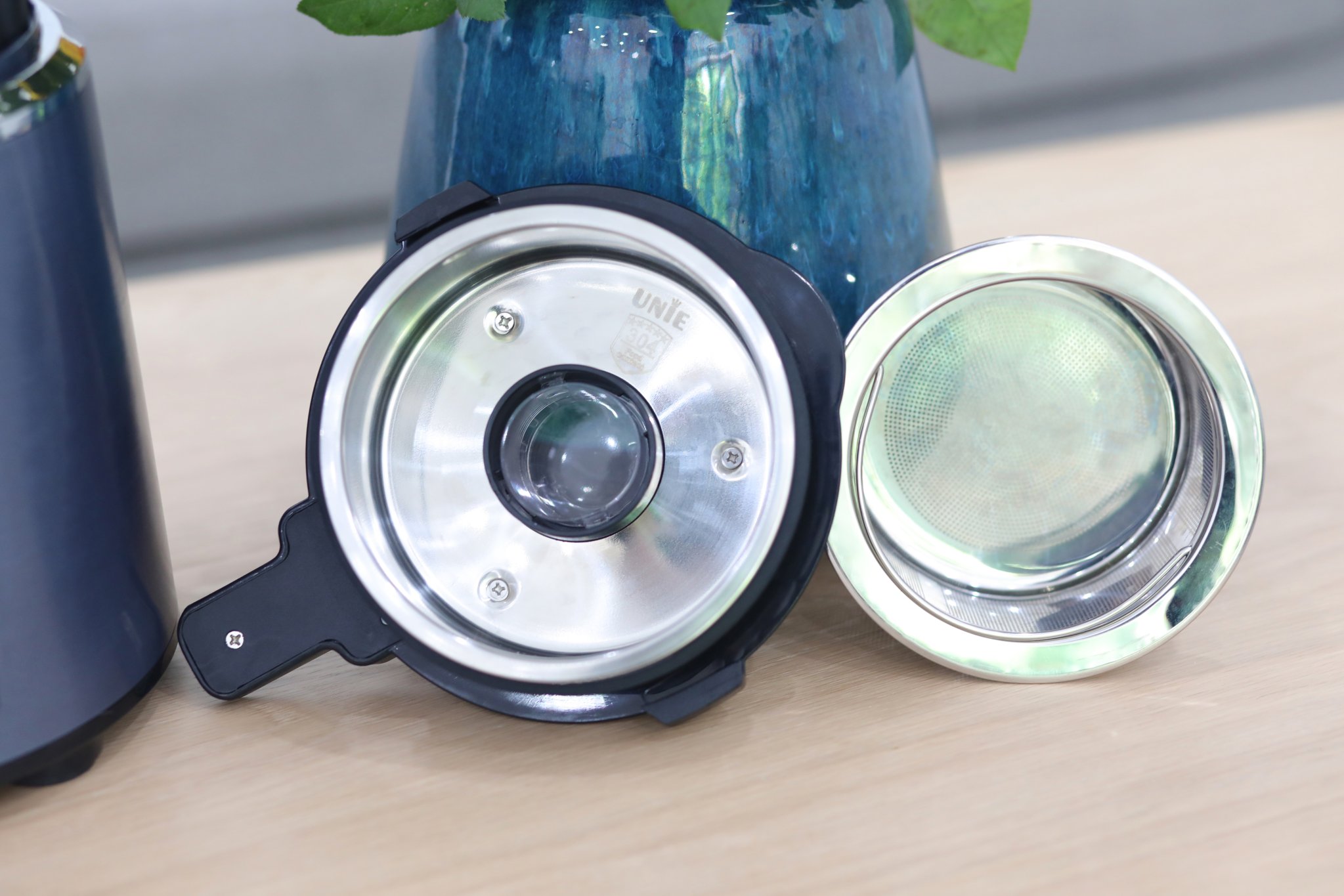 Máy làm sữa hạt UNIE V1