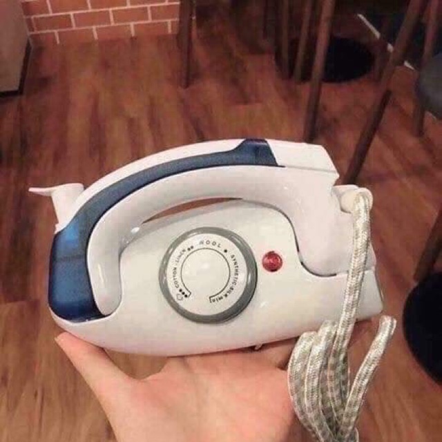 Bàn là mini xách tay