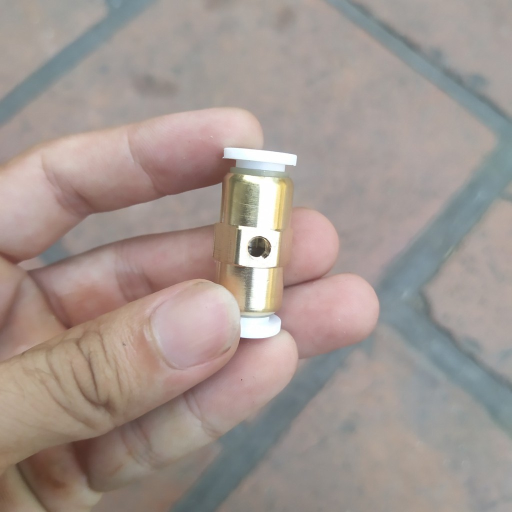 Đế béc phun sương bằng đồng (gắn ống 8mm)
