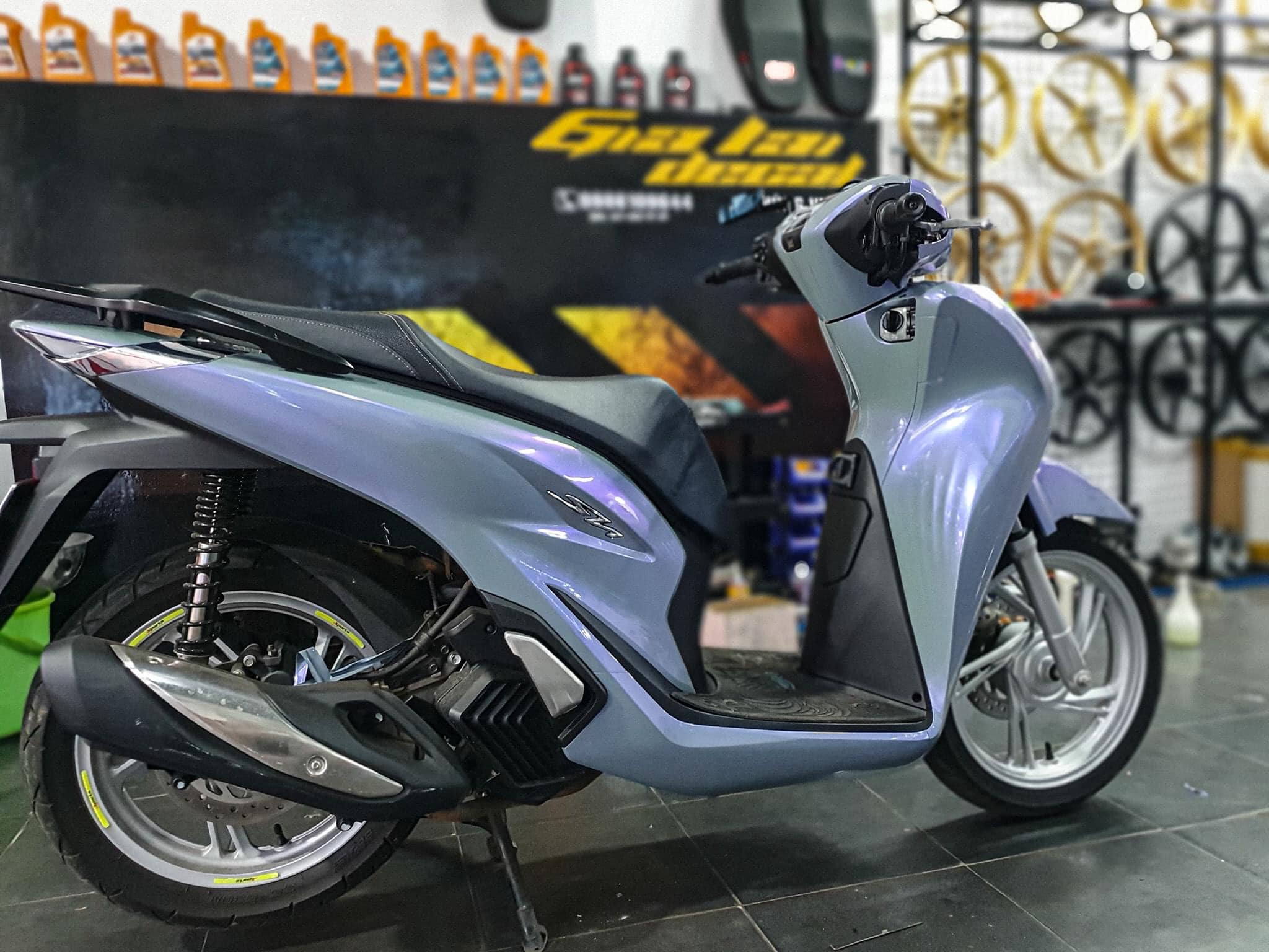 Decal dán trùm xe xám ánh tím khổ 50cm
