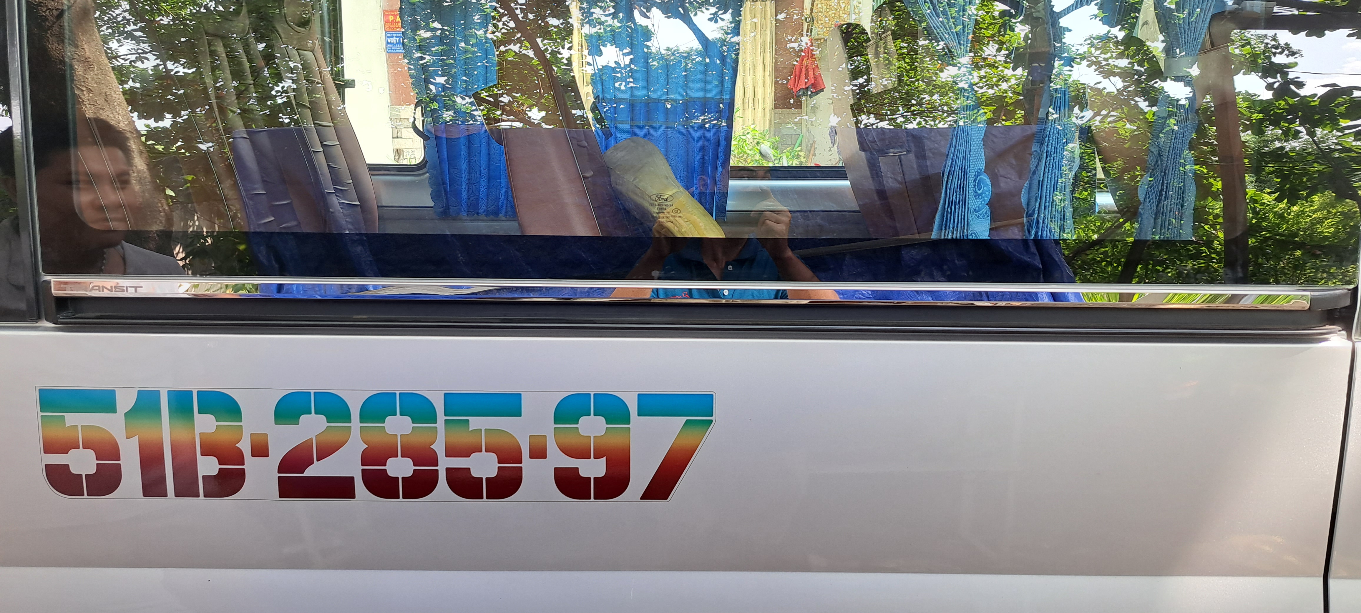 Chỉ INOX viền rây cửa lùa FORD Transit