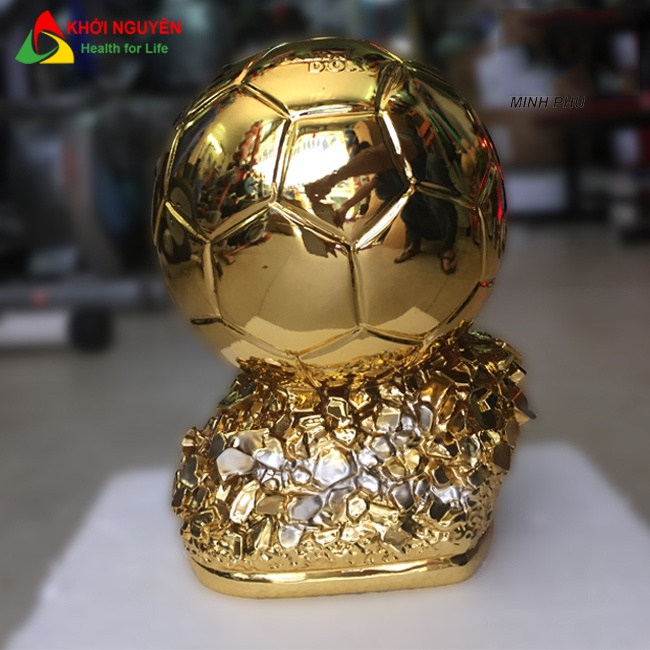 CÚP LƯU NIỆM QUẢ BÓNG VÀNG FIFA