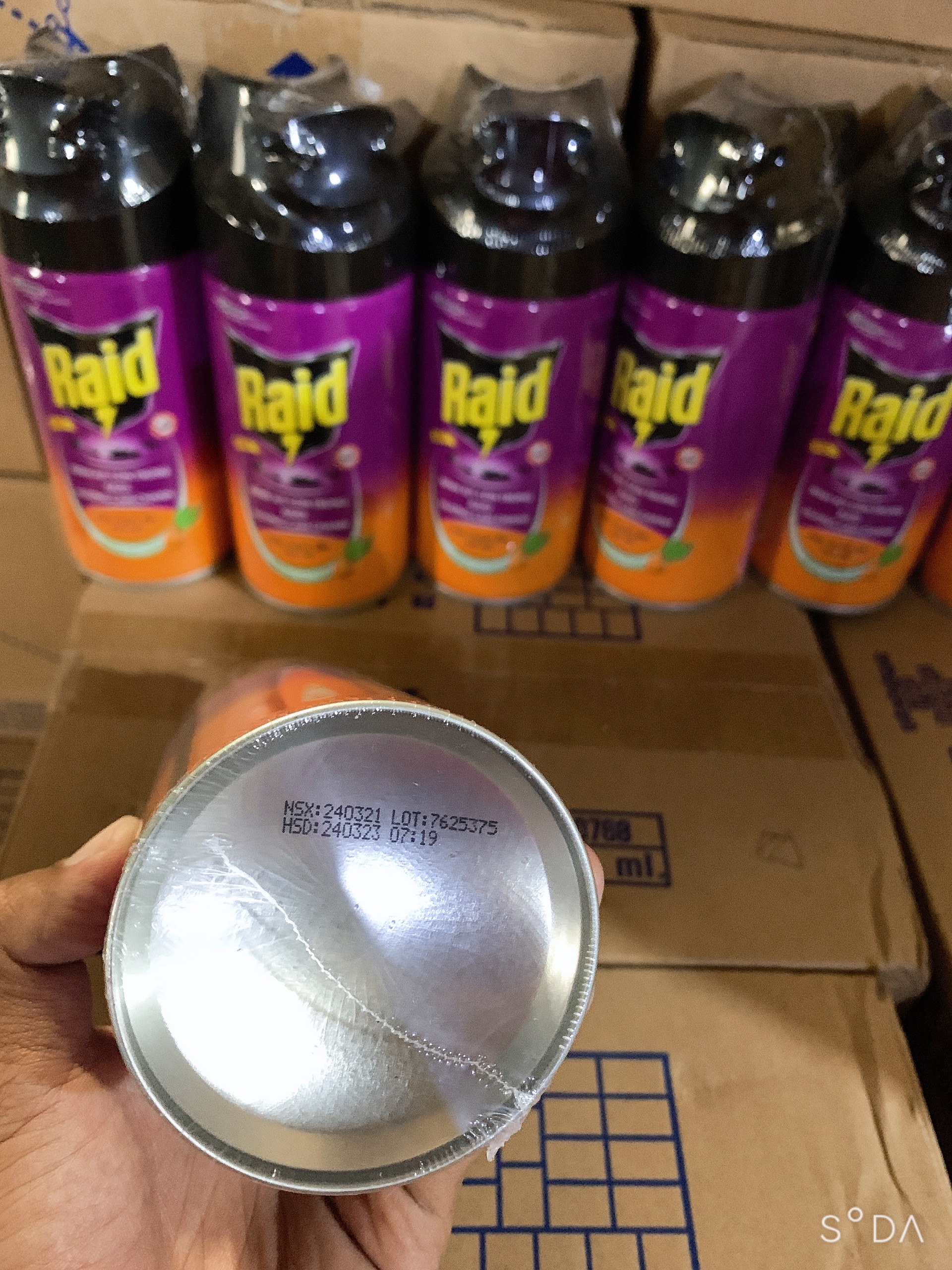 Bình xịt côn trùng  Raid Hương  Cam Chanh 300ml