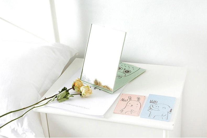 Gương Soi Gấp Gọn In Hình Dễ Thương (Giao Hình Ngẫu Nhiên)