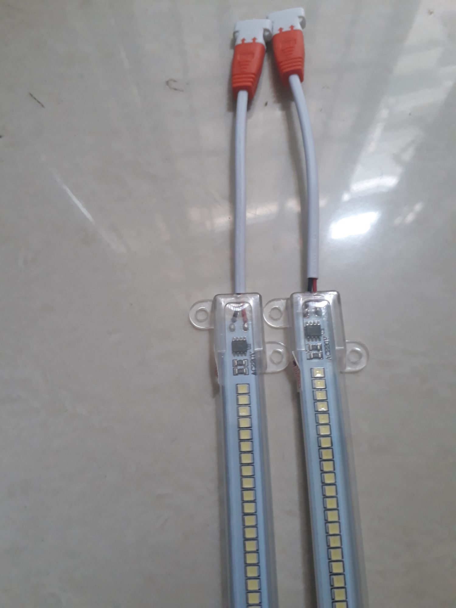 Đèn LED thanh 30cm điện 220v trang trí kệ,tủ trưng bầy