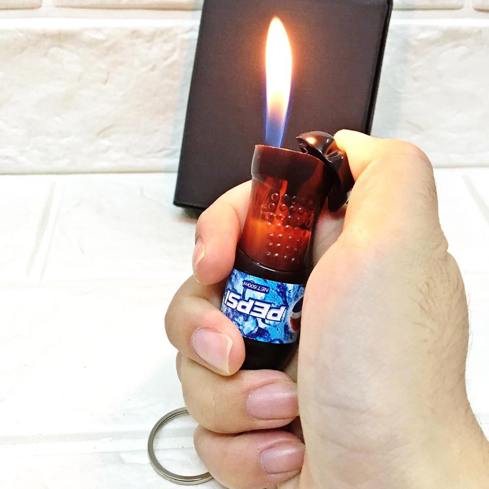 (BẬT LỬA ĐỘC LẠ) HỘT QUẸT KIÊM MÓC KHÓA MINI HÌNH CHAI NƯỚC