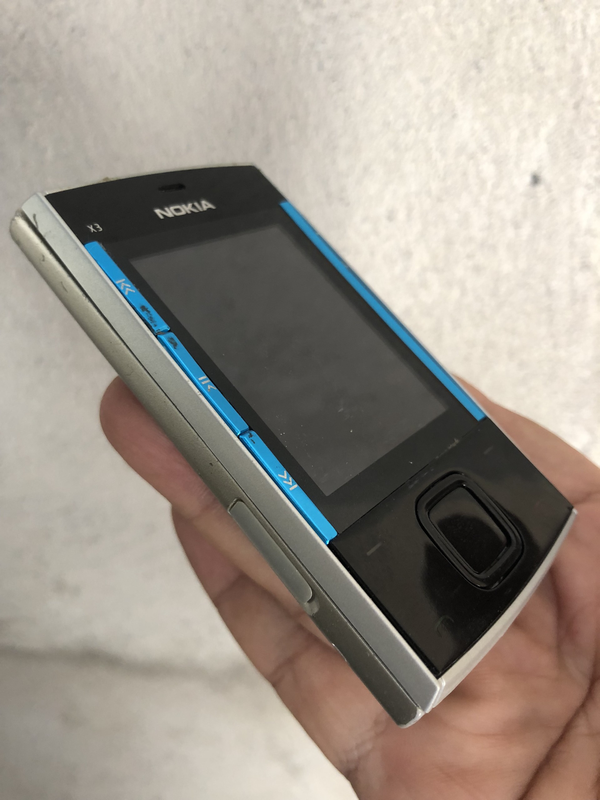 Nokia X3 00
