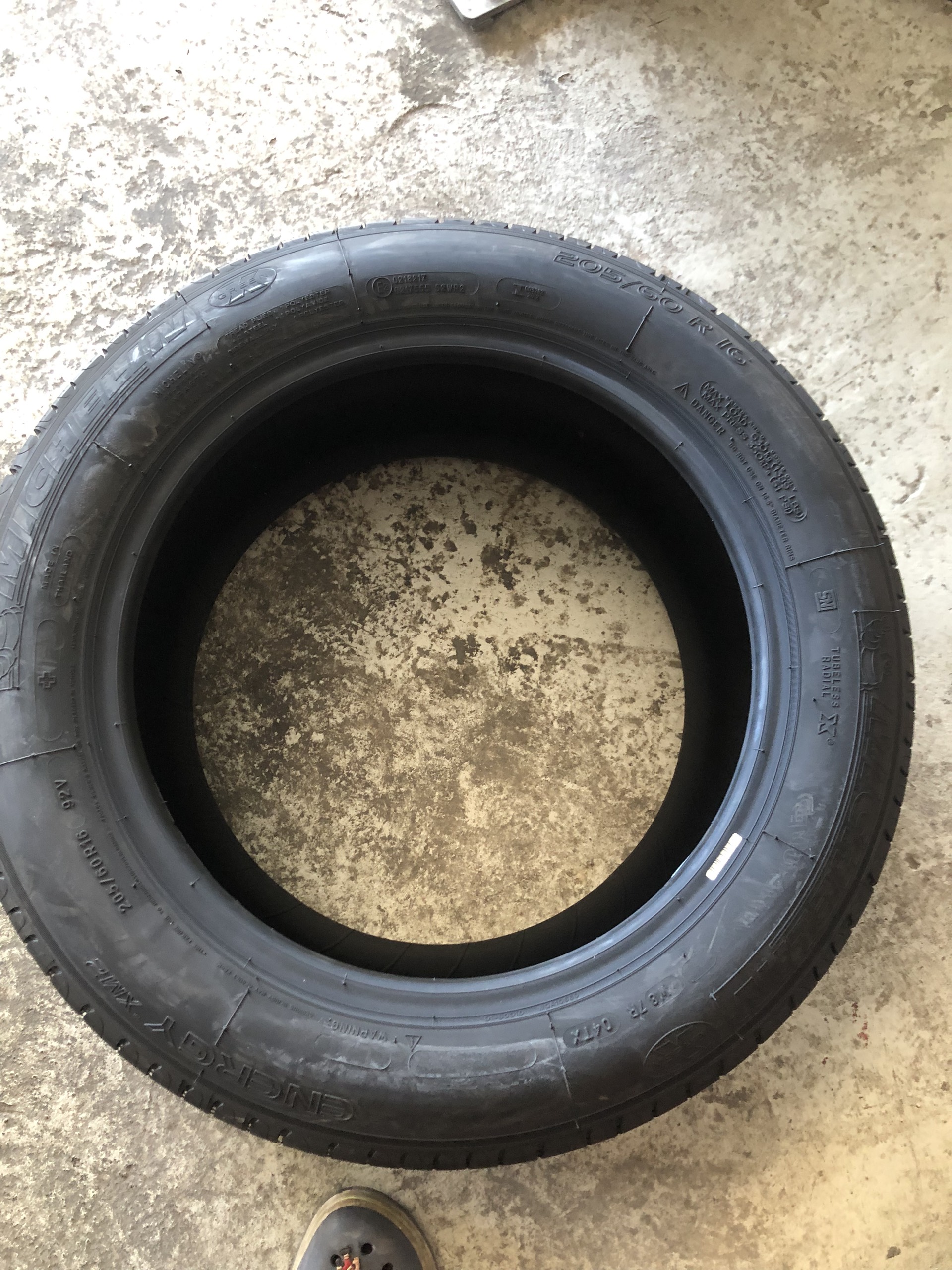 Lốp Michelin 205/60R16 Xm2+