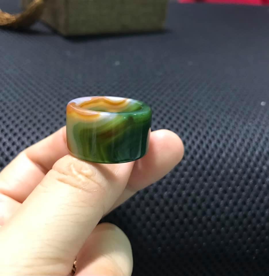 NHẪN CÀN LONG ĐÁ MÃ NÃO XANH