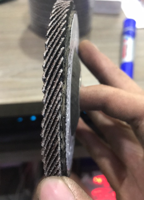Nhám Xếp HANDSOME 40 60( 10 miếng)
