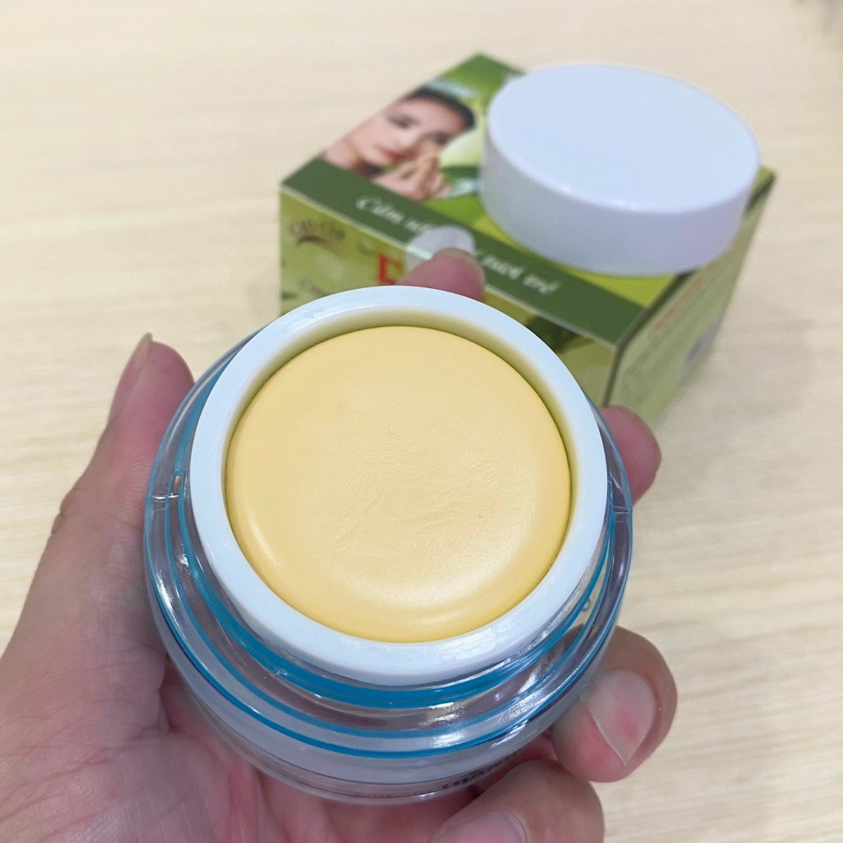 Kem dưỡng trắng da mặt EVI (15g)