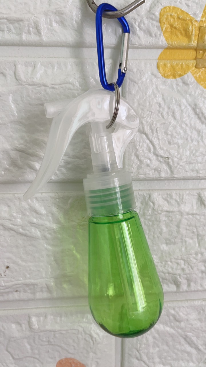 60ml Mini Light Bulb Spray Bottle with Keychain!