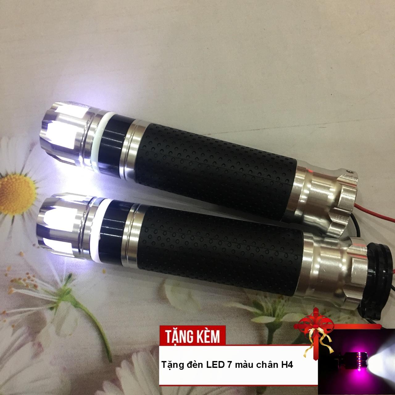 [Mẫu  mới] Bộ 2 bao tay lái xe máy gù  có đèn Led xoay RIZOMA cao cấp G71-màu bạc-66