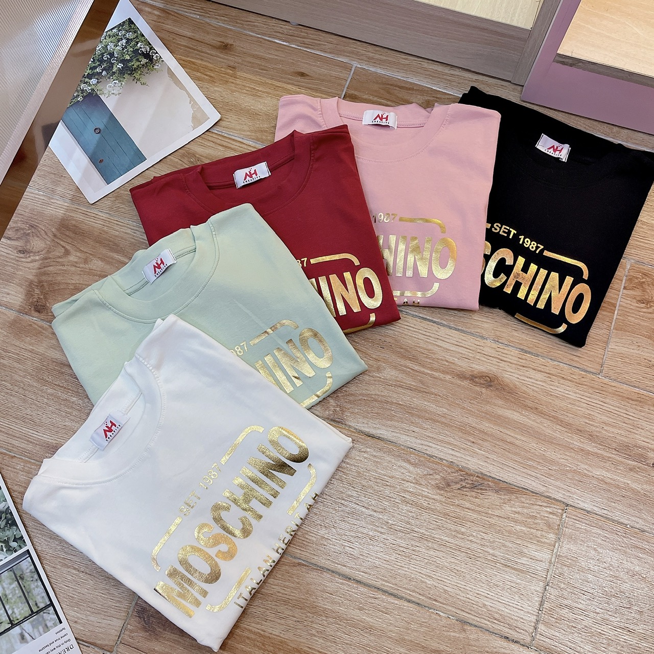 Áo thun babytee dáng ôm nữ phối chữ nhũ ( babytee Nhũ )