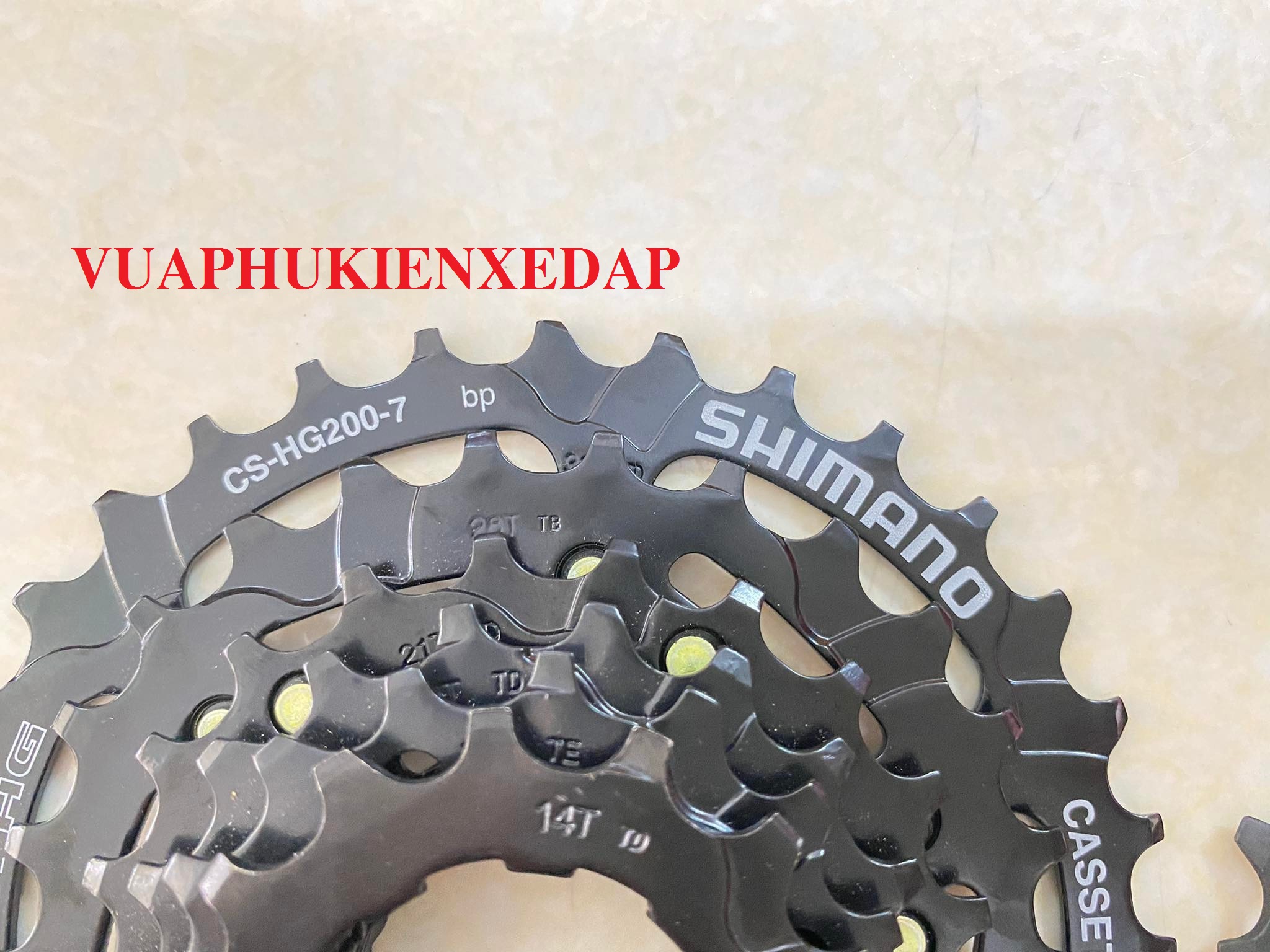 Líp thả 7 Tầng Shimano CS-HG200 28-32T